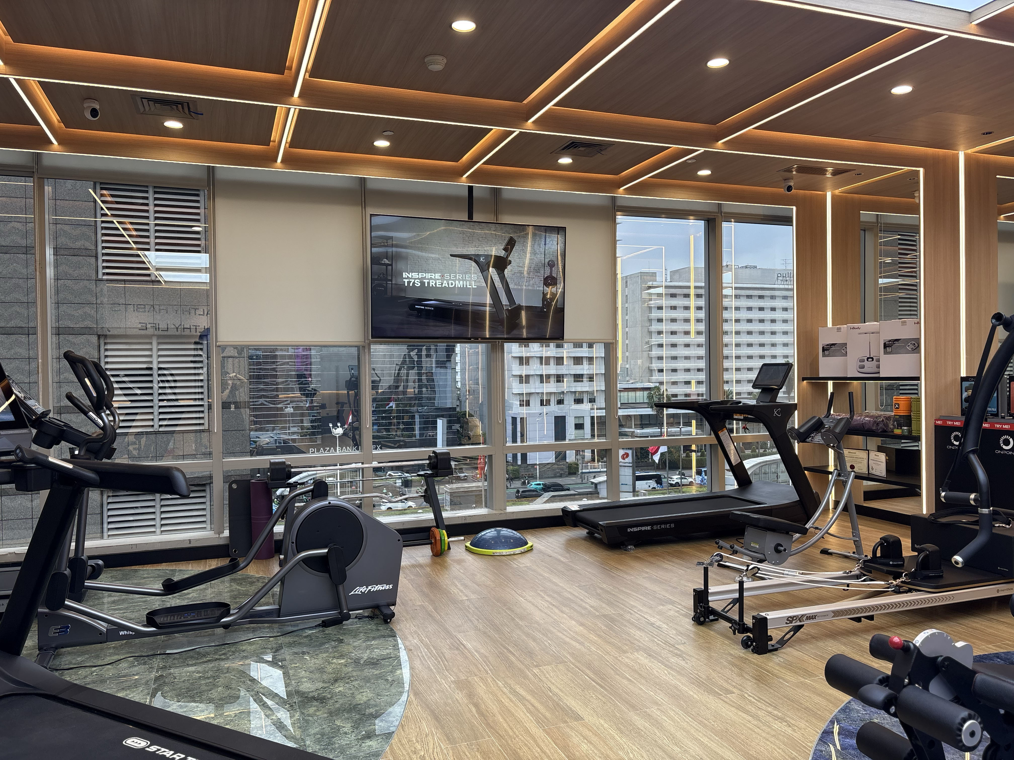 PrimaFit Jakarta showroom