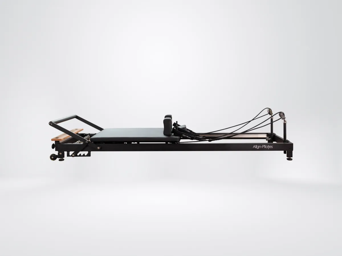 R8-Pro Pilates Reformer (Black/White)